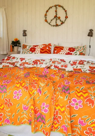 “Drömmar” floral organic cotton cushion cover - multicoloured