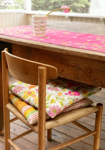 “Bloom” seat cushion in organic cotton - eggshell