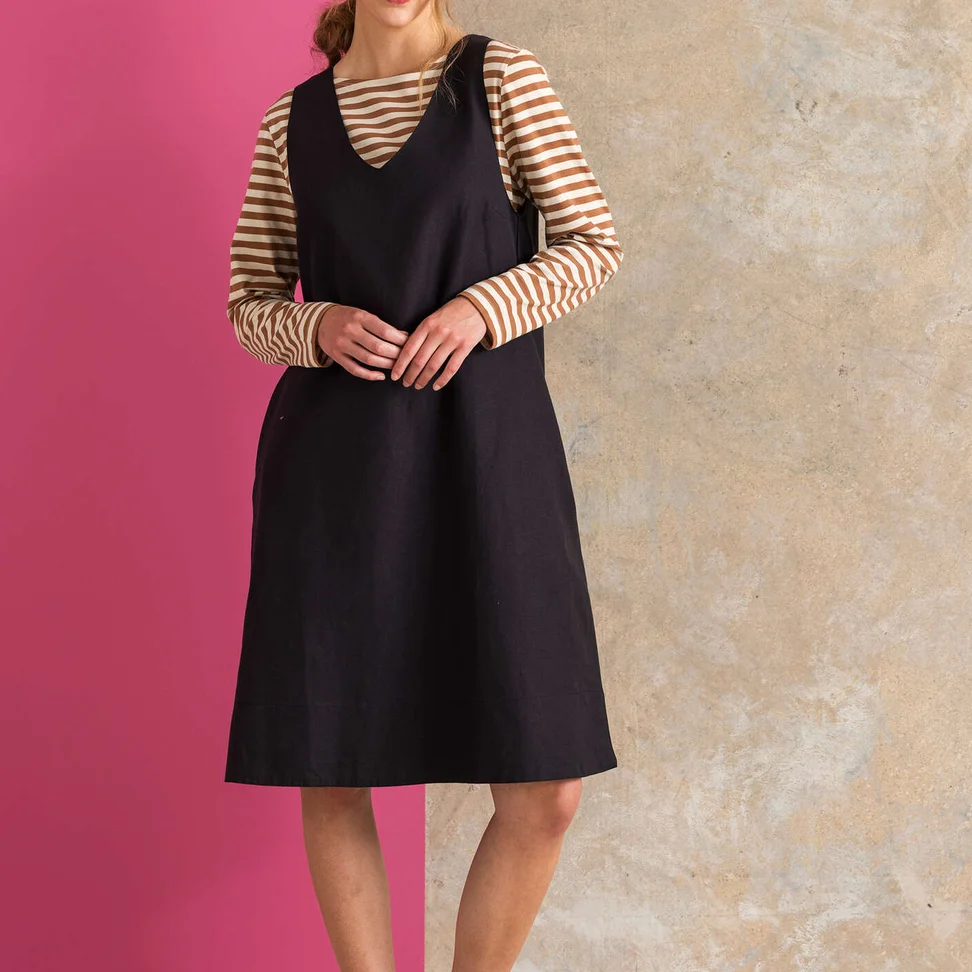 Vävd klänning ”Esme” i bomull/lin - svart