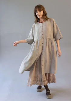 Gestreiftes oder einfarbiges Knopfleistenkleid „Sylvi“ aus Leinen - dunkelnatur-gestreift