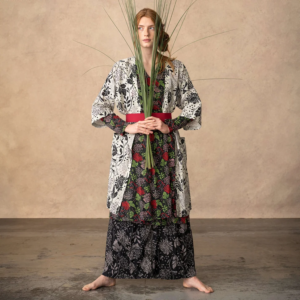 Kimono «Ayaka» i økologisk bomull - fjær