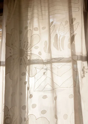“Anemone” floral organic cotton curtain - ecru