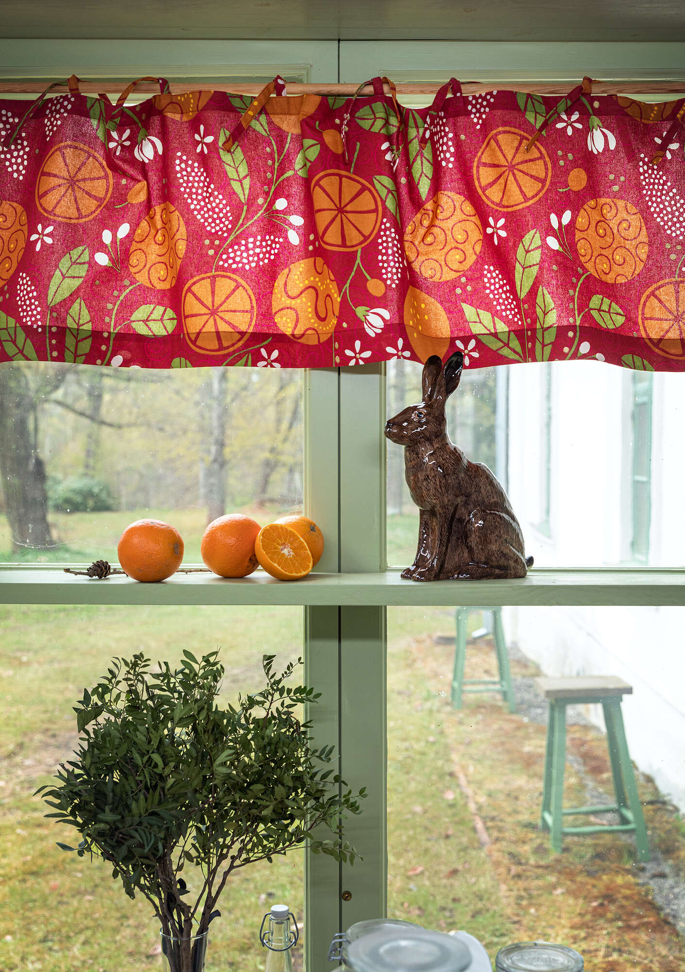 “Pomerans” organic cotton curtain valance tomato thumbnail
