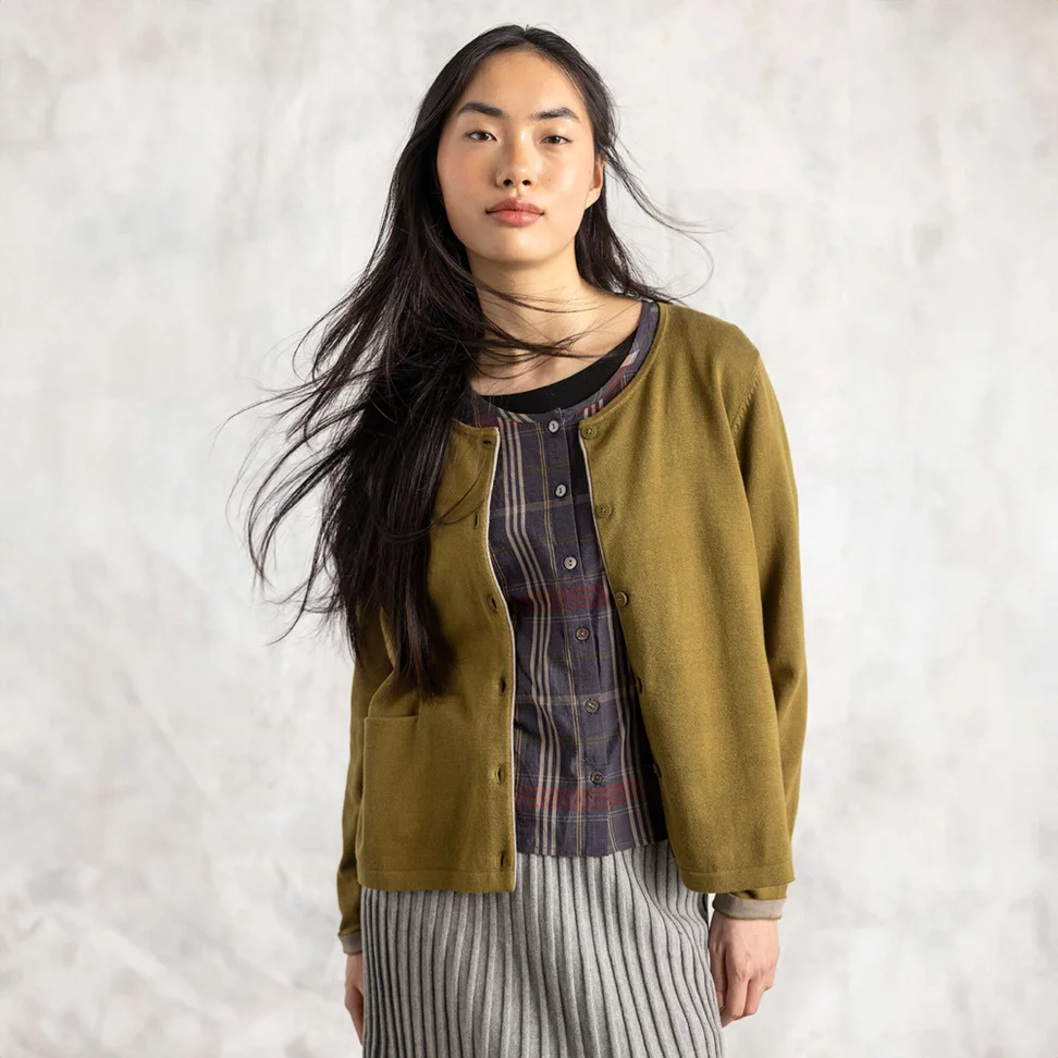 Cardigan in a blend of organic and recycled cotton - dark olive