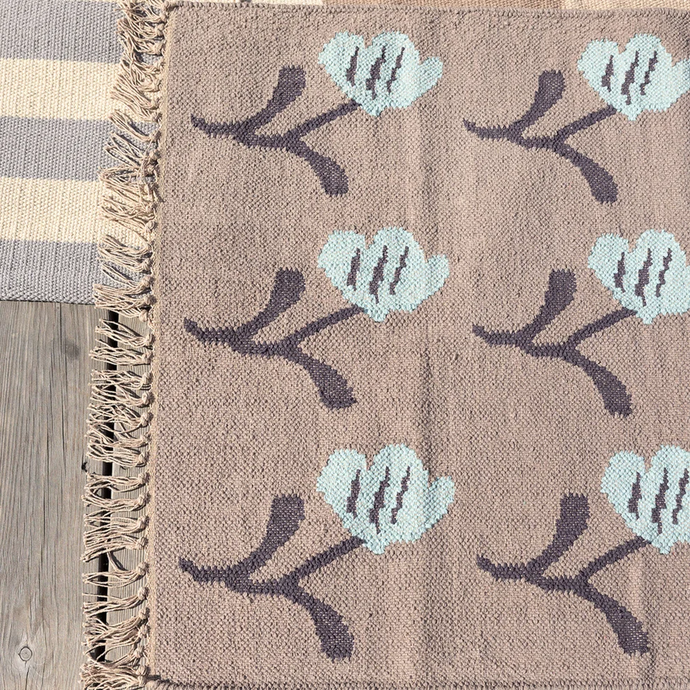 Tapis "Wildflower" en coton biologique - terre sableuse