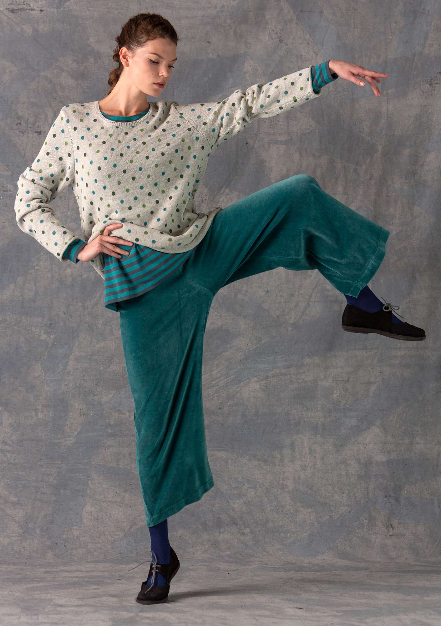 Velour trousers in organic cotton/recycled polyester verona green thumbnail