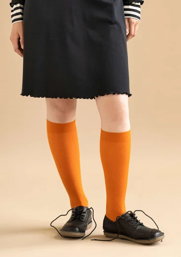 Gestreifte Kniestrümpfe aus recyceltem Polyamid - masala