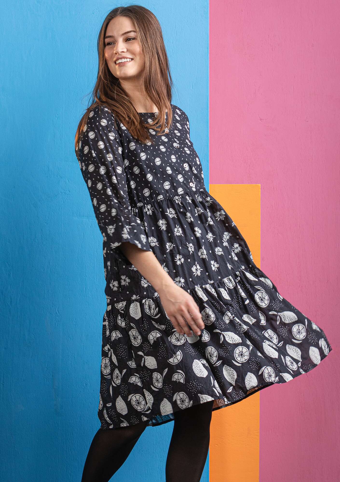 “Fruits” dress in woven organic/recycled cotton black/patterned thumbnail
