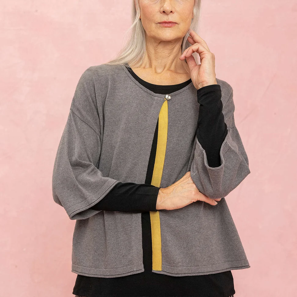 Växtfärgad kofta i ekologisk bomull/ull - järngrå