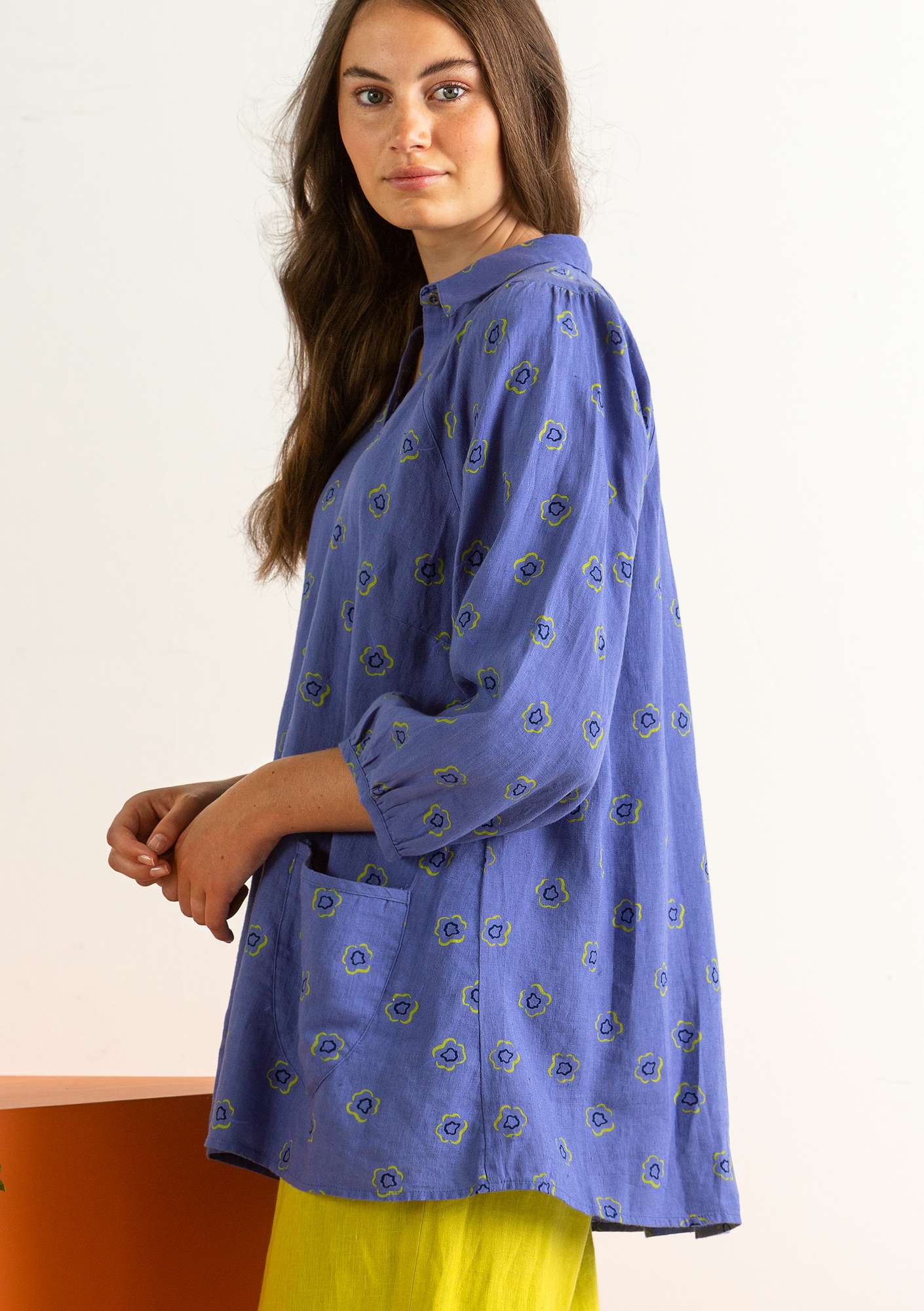 “Gro” linen smock blouse sky blue/patterned thumbnail