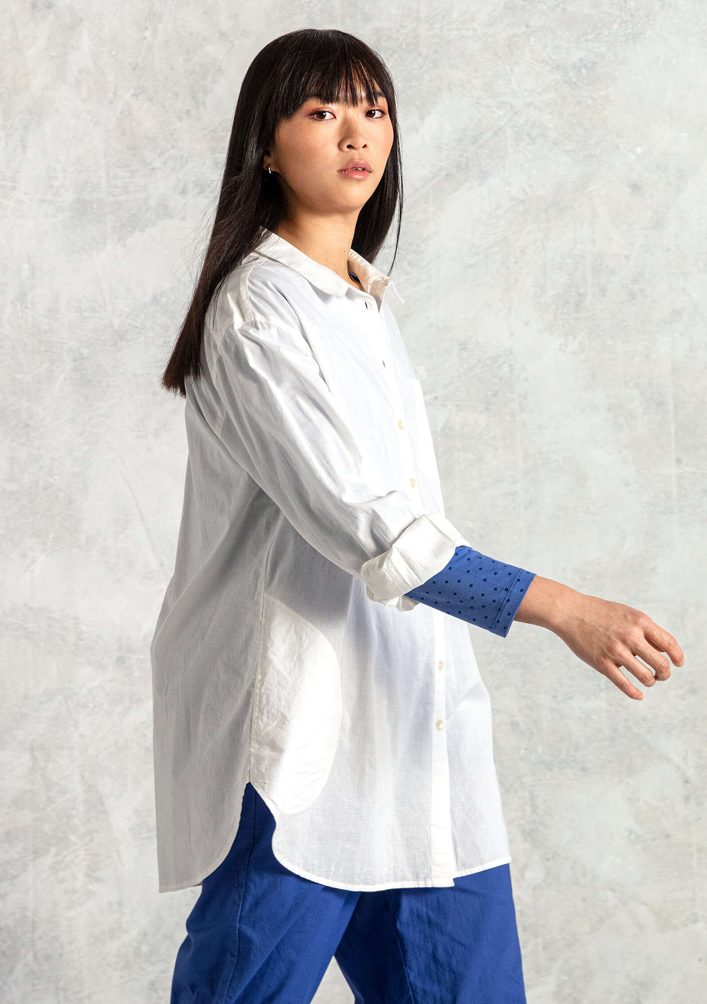 “Hi” woven shirt in organic cotton semi-bleached