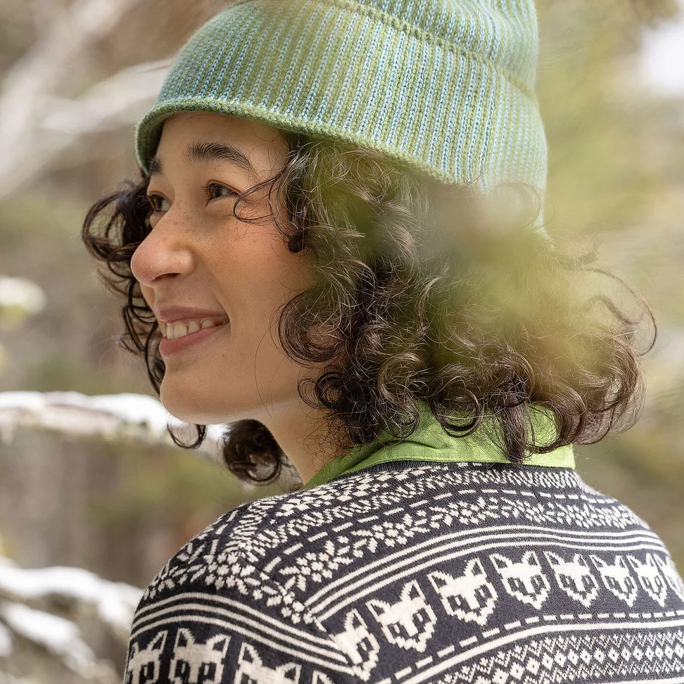Mütze aus Lammwolle/Bio- und Recycling-Baumwolle - grasgrün-veronagrün