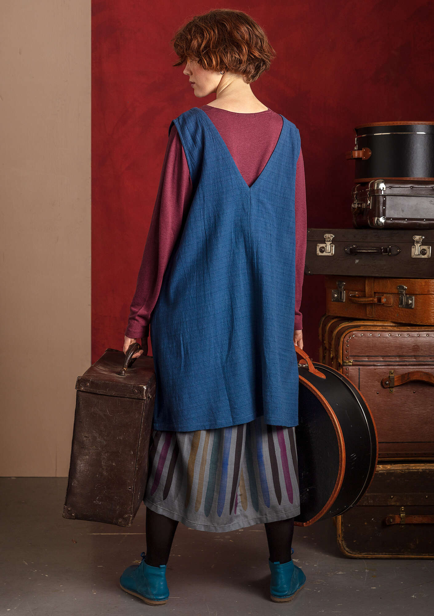 Woven dress in organic cotton indigo