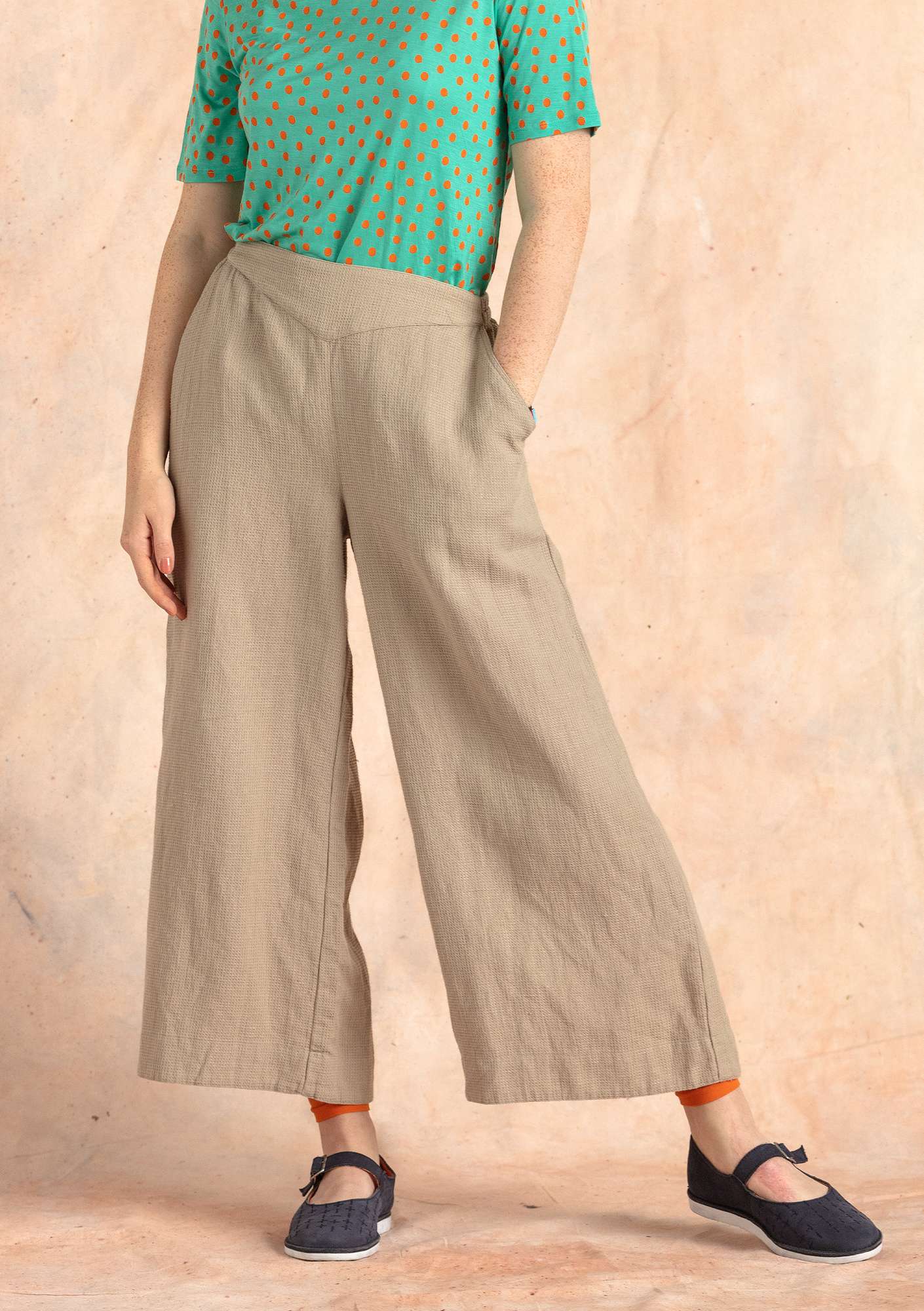 Solid-colour trousers 