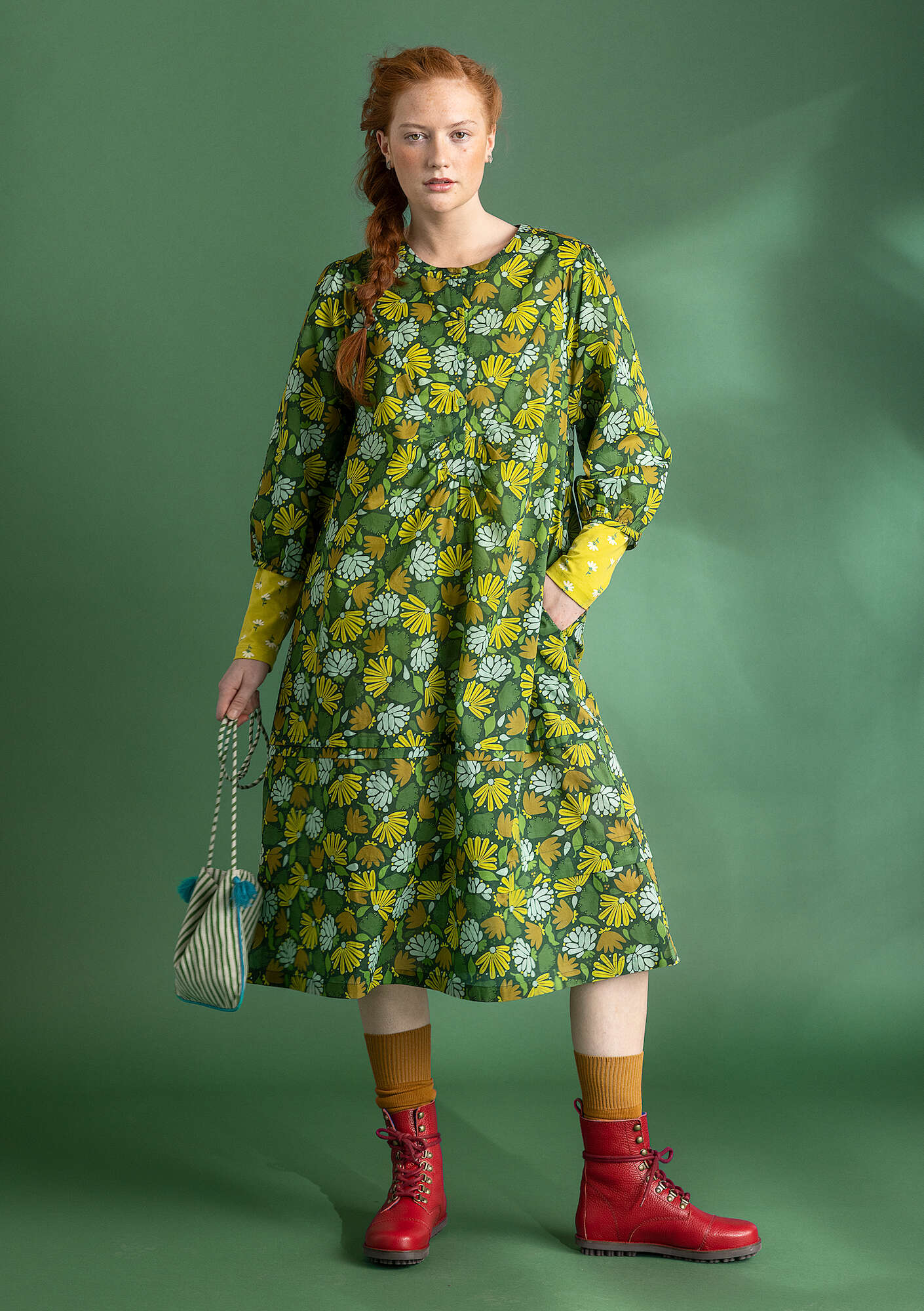 “Blossom” woven dress in organic cotton bottle green/patterned thumbnail