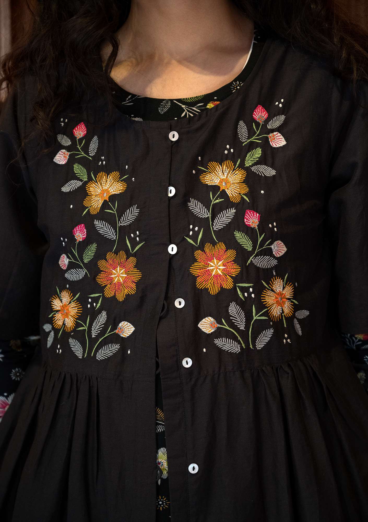 “Margrethe” woven dress in organic cotton/silk black thumbnail
