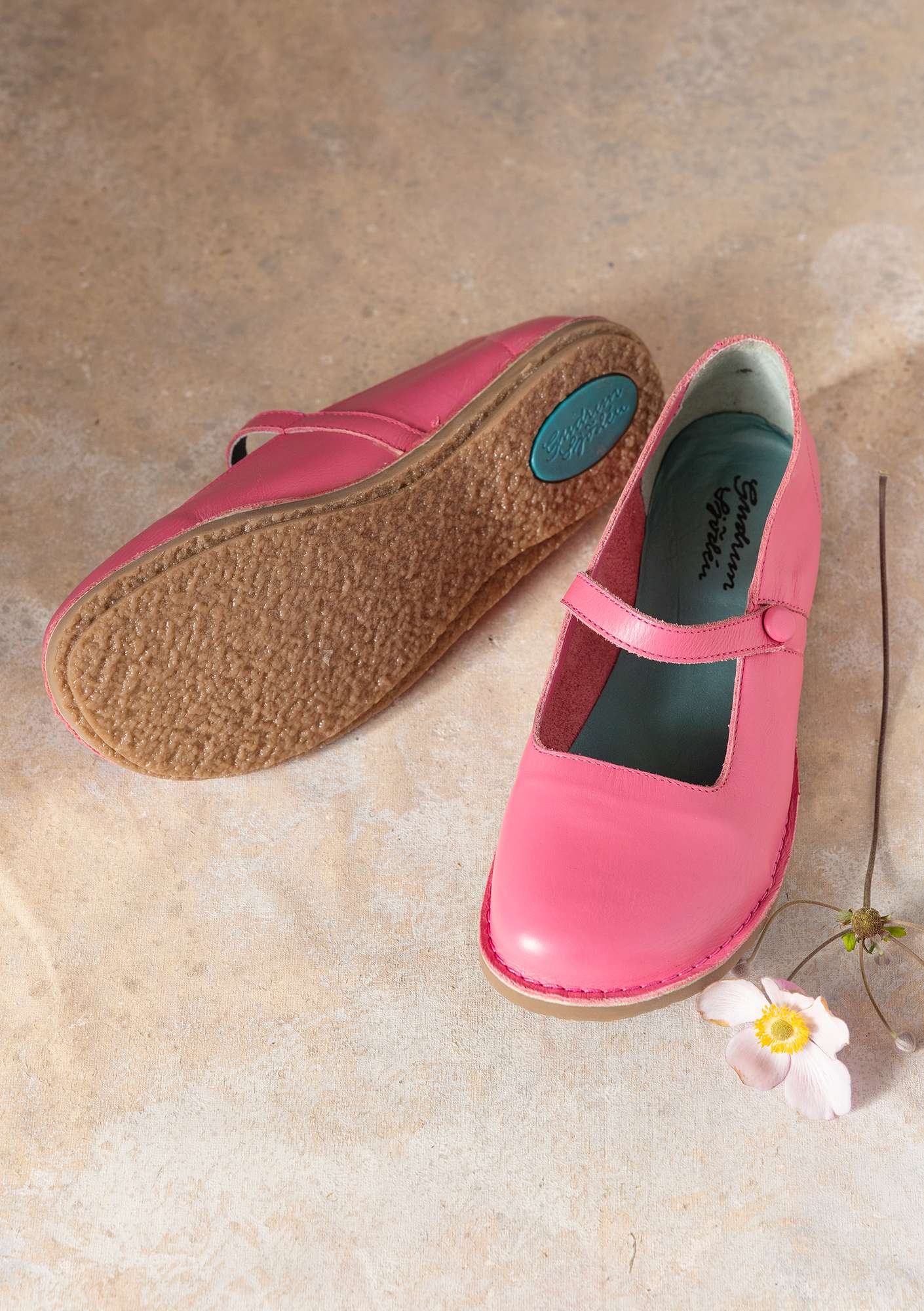 Schoenen van nappa met riempje flamingo