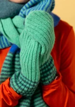 “Stripe” mittens in an alpaca blend - lotus green