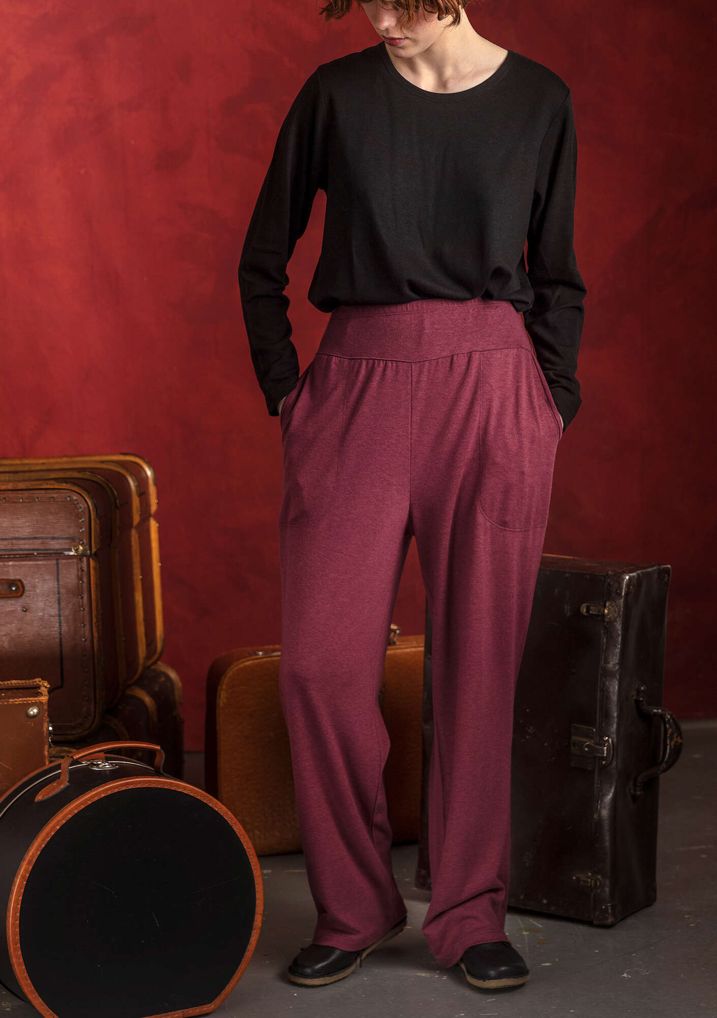 Solid-colour trousers burgundy