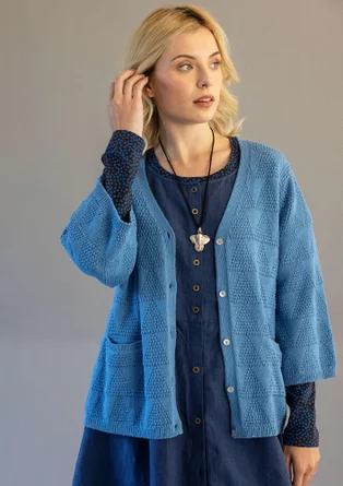 Strukturstrickjacke aus Bio-Baumwolle - leinenblau