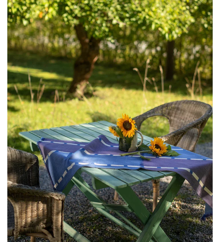 “Ira” table runner in organic cotton