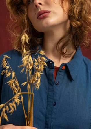 Besticktes Webkleid „Fields“ aus Bio-Baumwolle - dunkelindigo