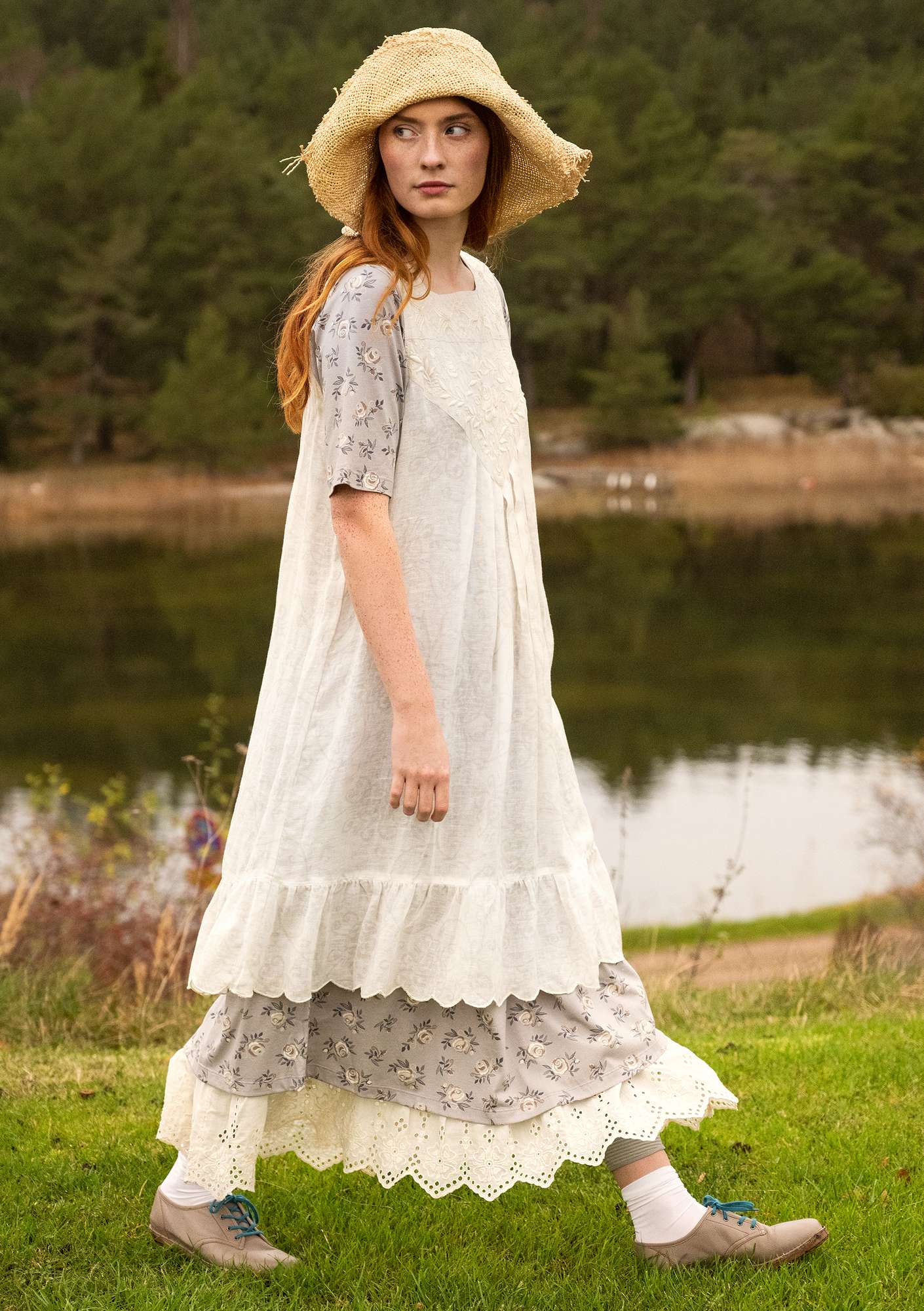 Vevd kjole «Elisabeth» i økologisk bomull / lin ubleket
