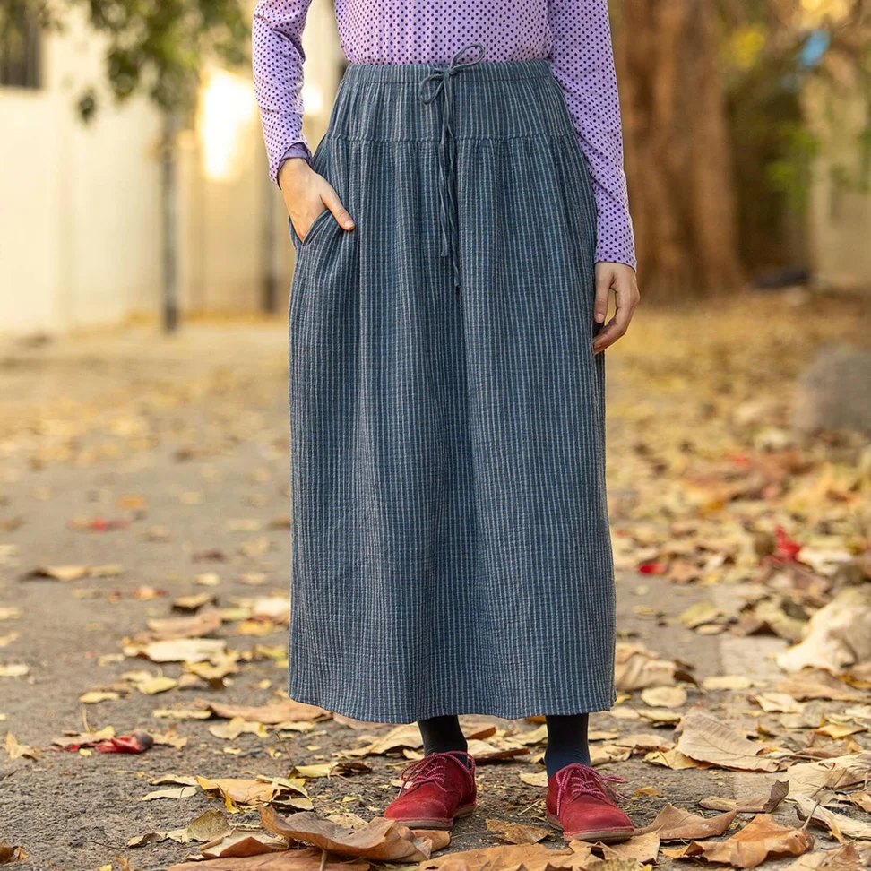 Vevd skjørt «Noira» i økologisk bomull - indigo