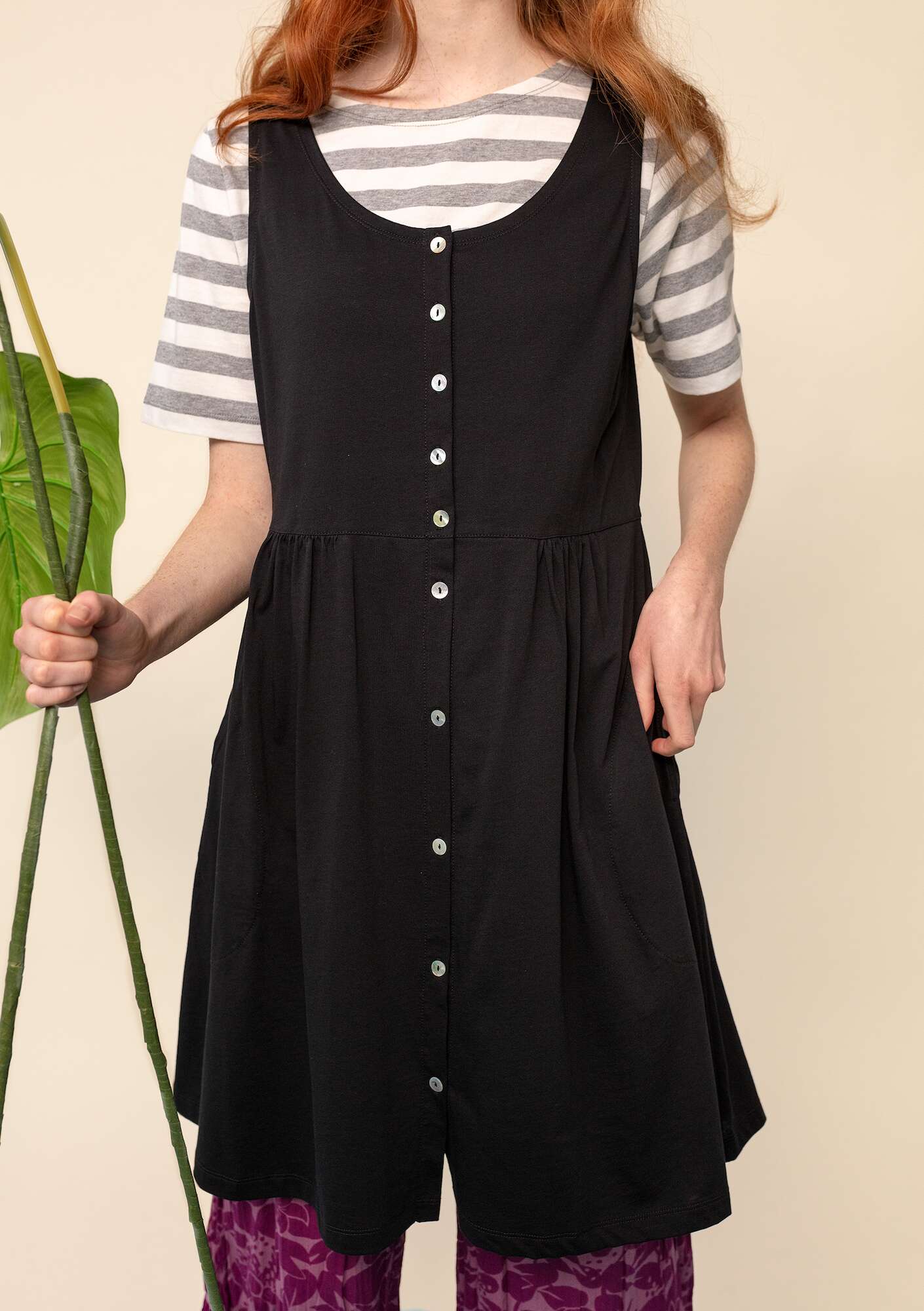 “Lotus” jersey dress in organic cotton black thumbnail