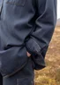 Einfarbige Hemdbluse „Fjälltur“ aus Bio-Baumwolle (tinte L)