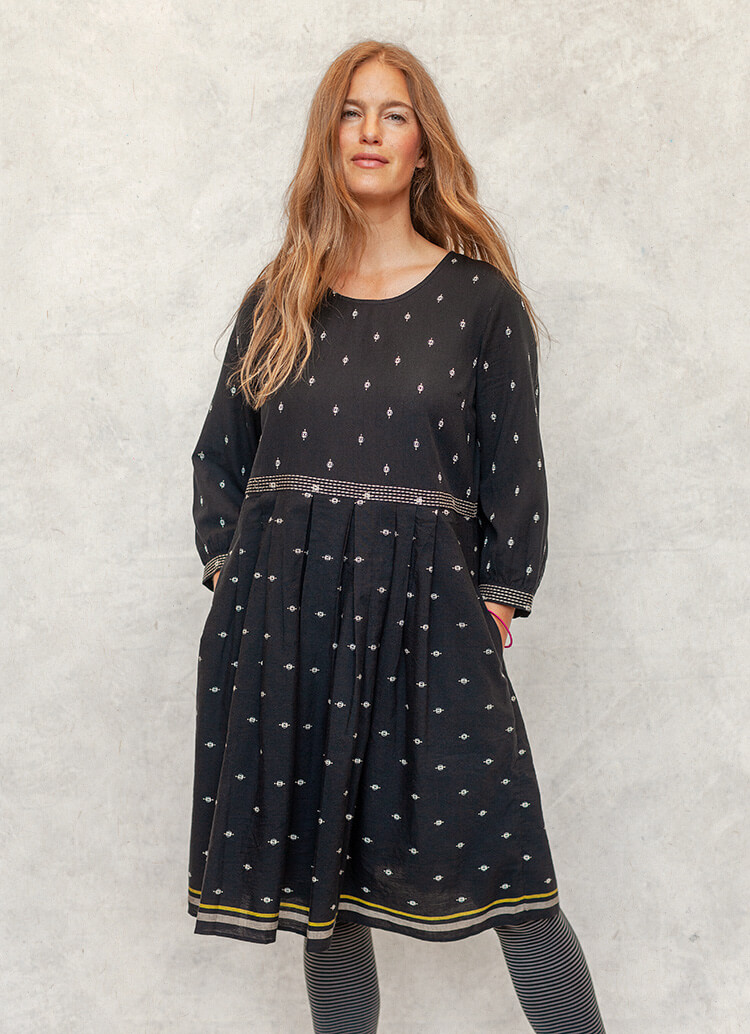 “Signe” patterned dress in woven organic cotton