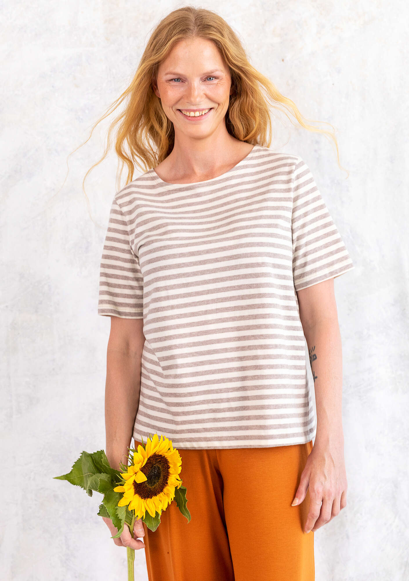 Striped T-shirt in organic cotton unbleached/light potato