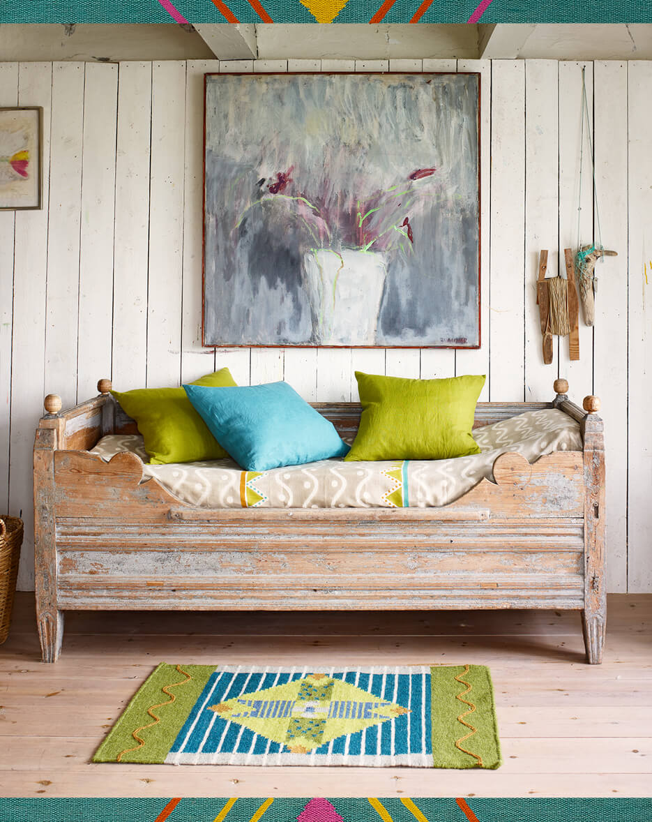 “Avocado” wool bedside rug