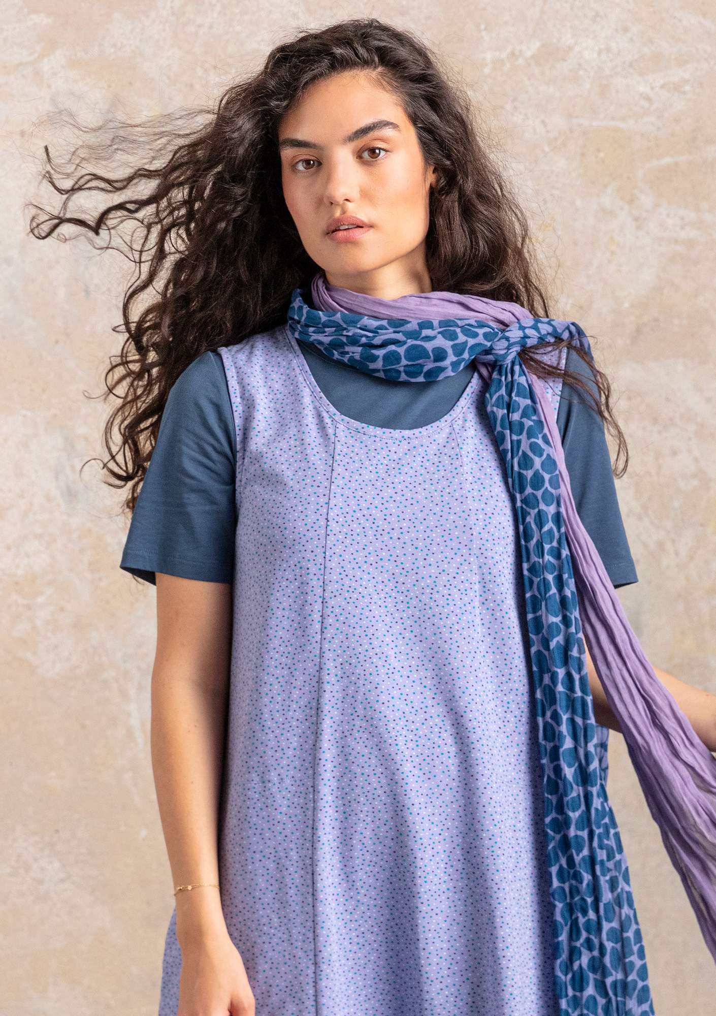 “Iliana” T-shirt in organic cotton/spandex indigo thumbnail