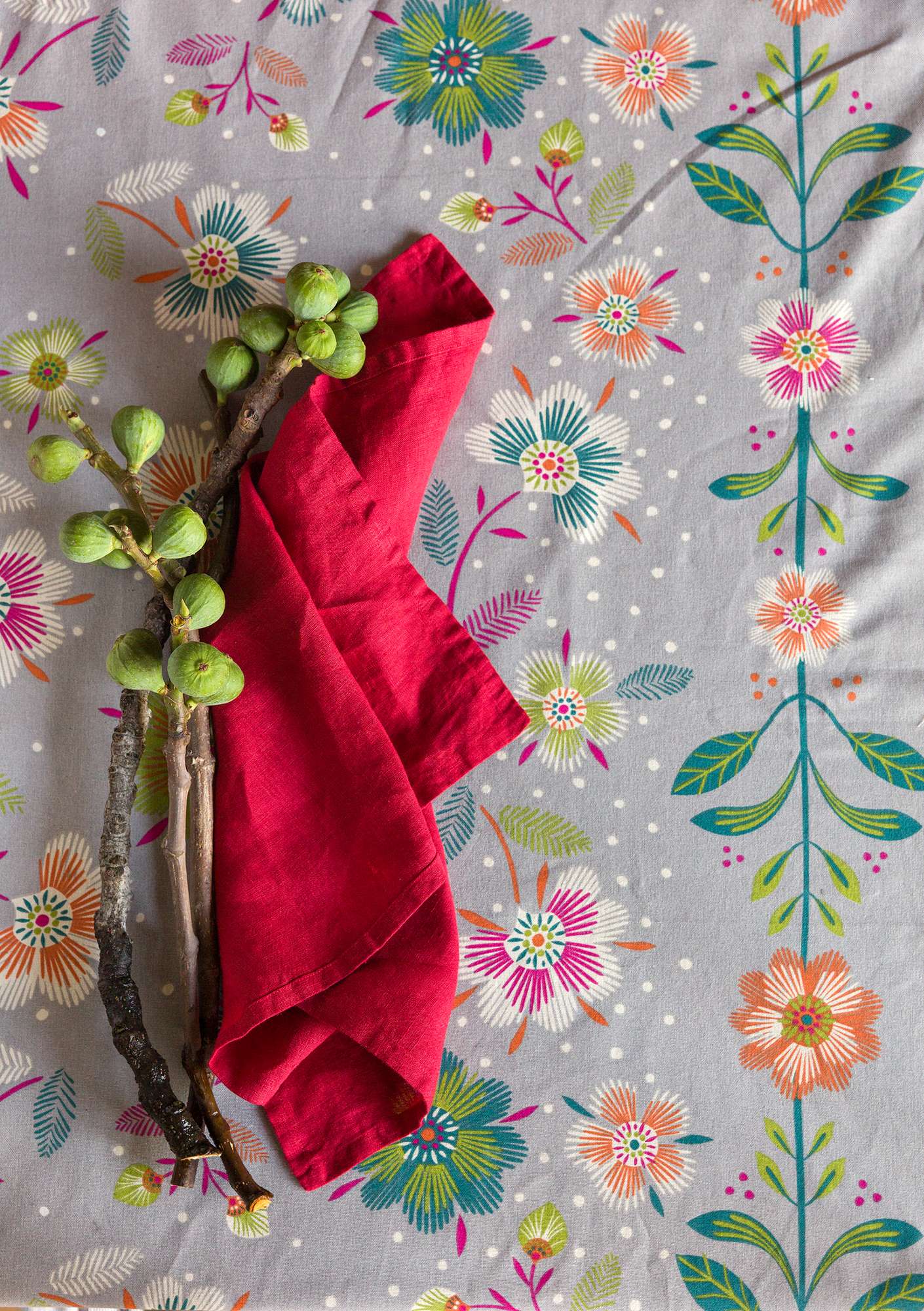 “Margrethe” organic cotton tablecloth heron thumbnail