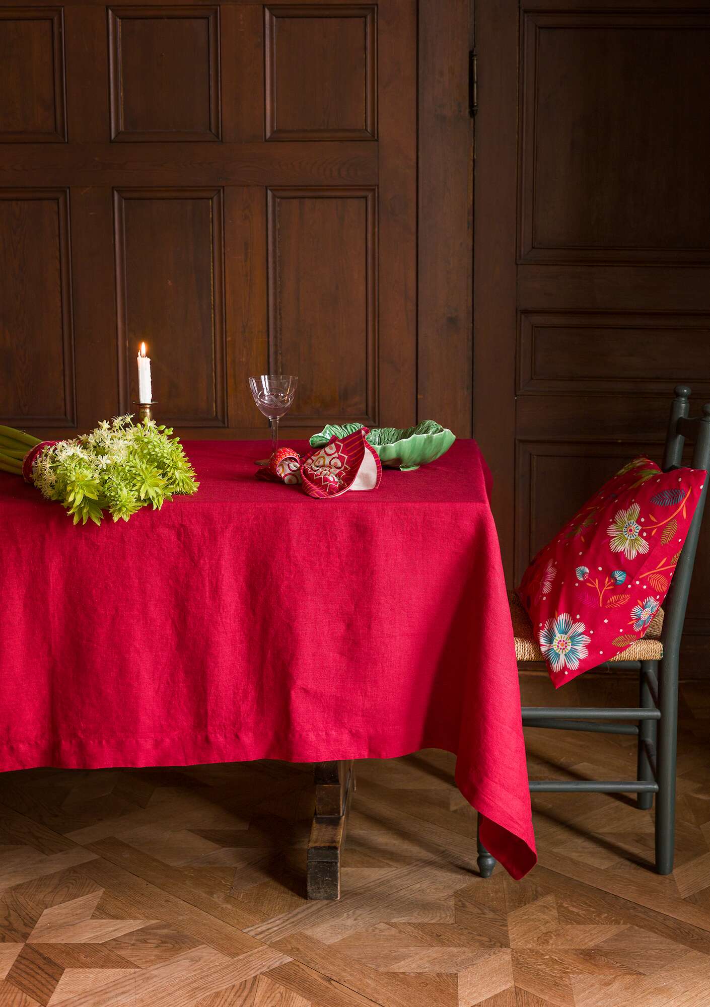 Washed linen tablecloth poppy