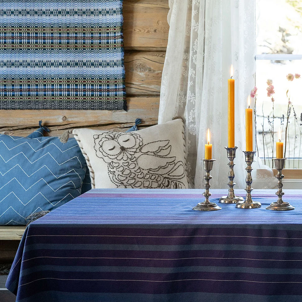 Tischdecke „Alaska Sky“ aus Bio-Baumwolle - mitternachtsblau