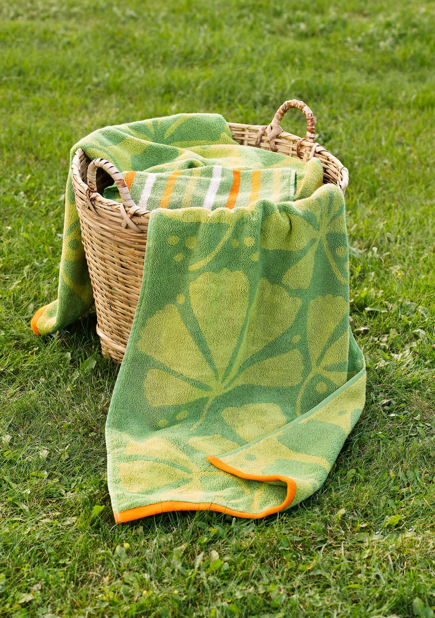Handtuch „Kastanj“ aus Öko-Baumwolle apfelgrün thumbnail