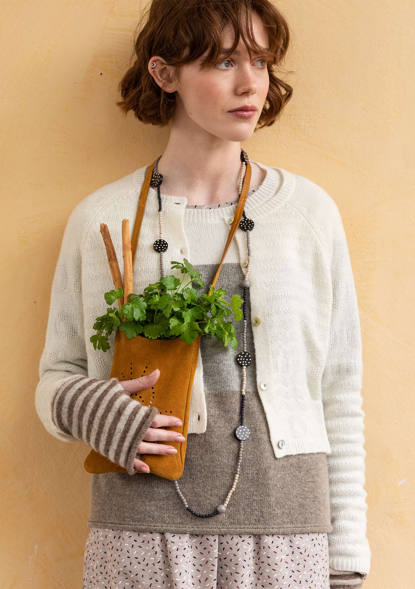 “Clove” cardigan made from lambswool/recycled polyamide undyed