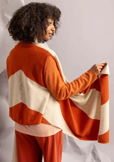 Strikket vest «Ray» i lammeullblanding - brent oransje/lys sand