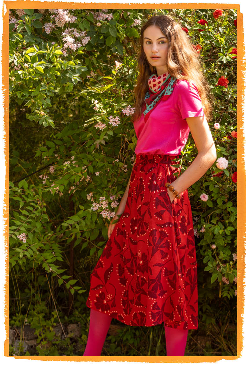 A brilliantly coloured skirt with an elasticated waist.