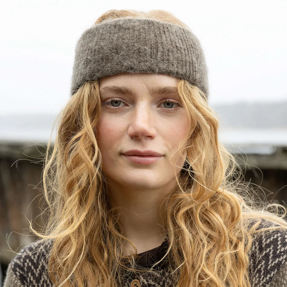 Headband in an alpaca blend - light potato/melange