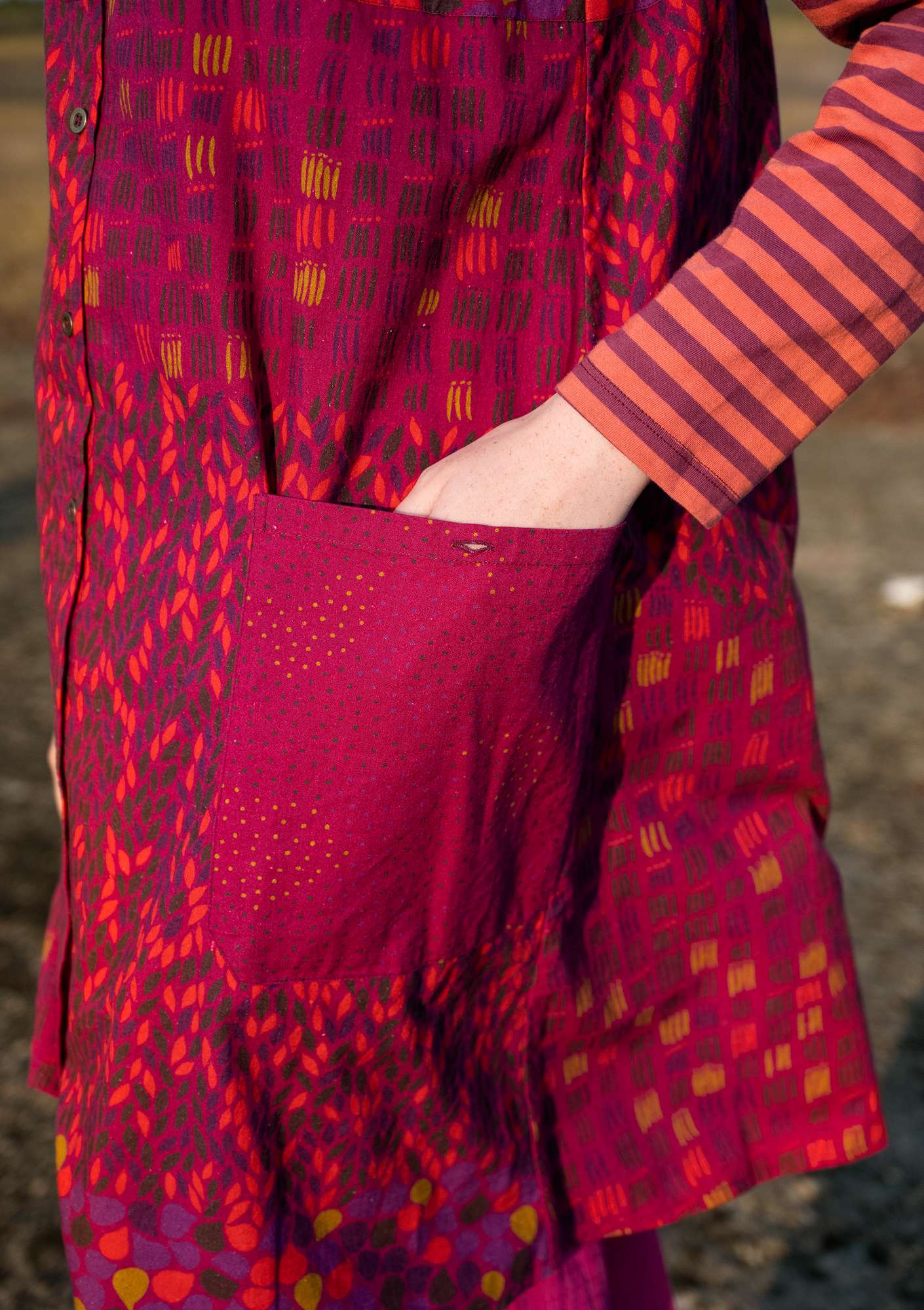 “Earth” dress in woven organic cotton/linen dark hibiscus thumbnail
