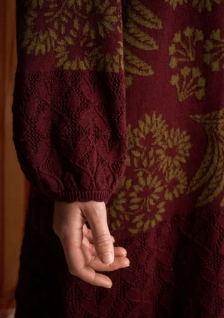 Gemustertes Strickkleid „Anila“ aus Bio-Baumwolle - aubergine