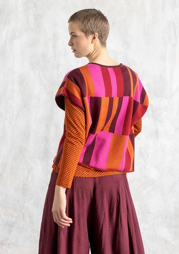 “Rut” knitted top in a blend of organic and recycled cotton - lingonberry/check