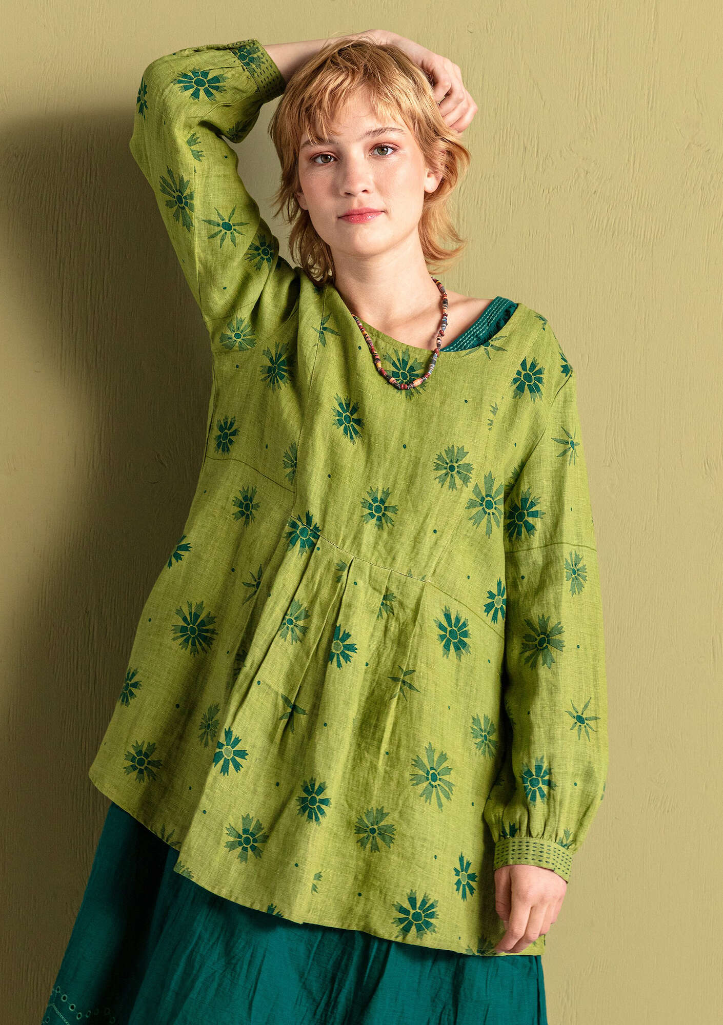 “Fiona” woven linen blouse avocado/patterned