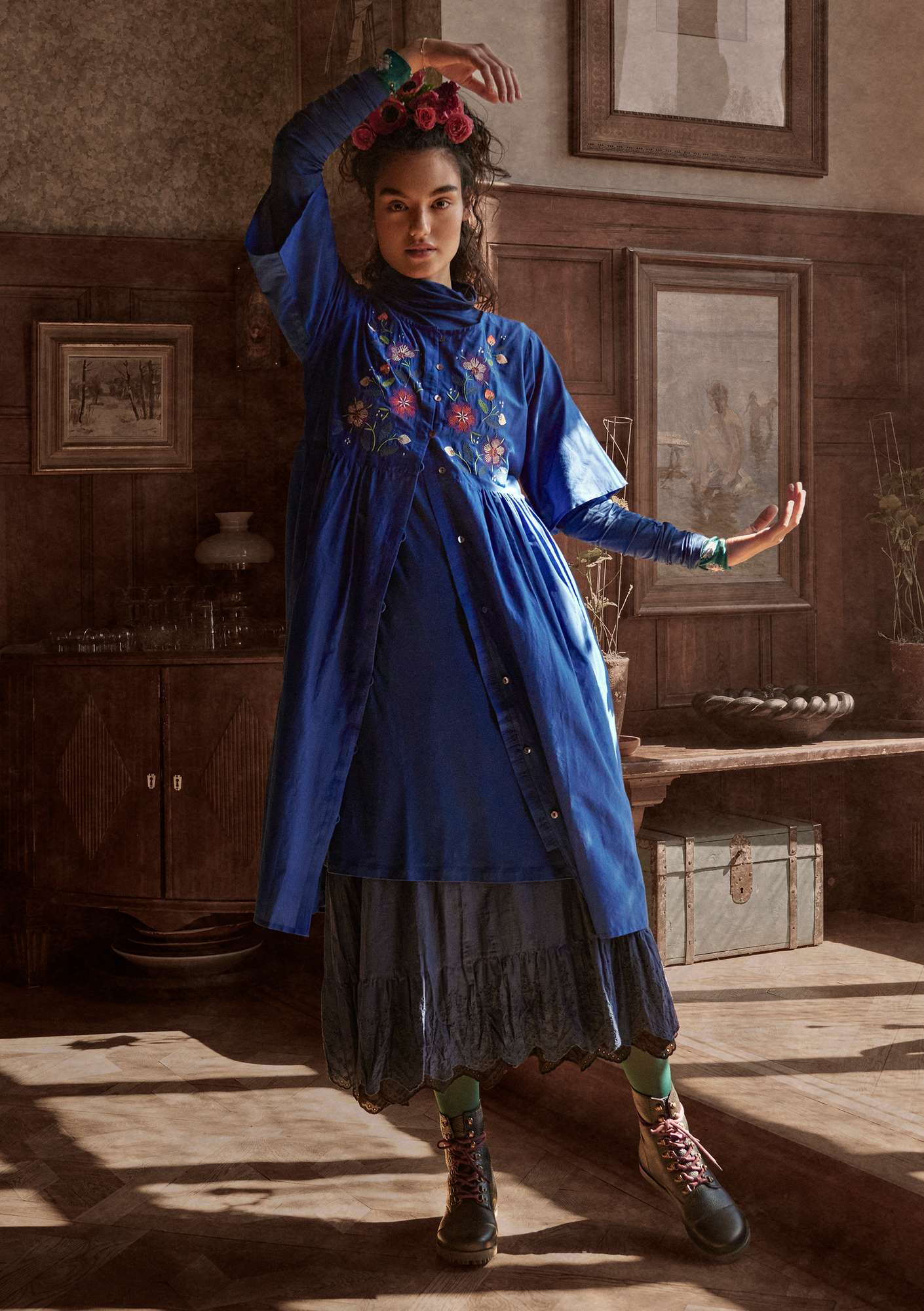 Vevd kjole «Margrethe» i økologisk bomull / silke kleinblå thumbnail