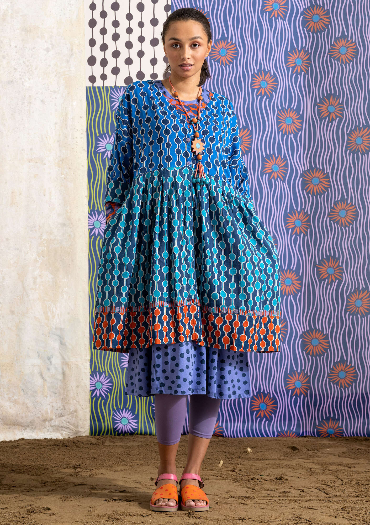 Vævet kjole  Zazu  i økologisk bomuld indigoblå thumbnail
