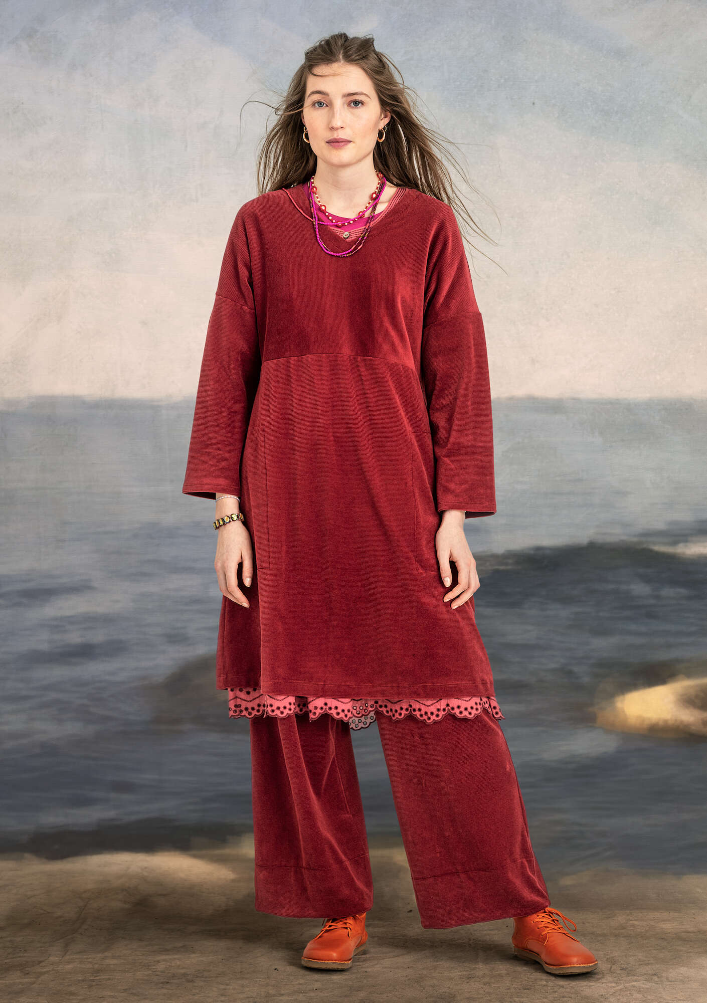 Velour dress in organic cotton/recycled polyester/spandex agate red thumbnail