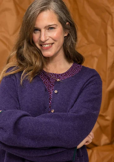 Gestreifte, gepunktete oder einfarbige Strickjacke „Wilma“ aus Lammwolle - gewitterlila-melange